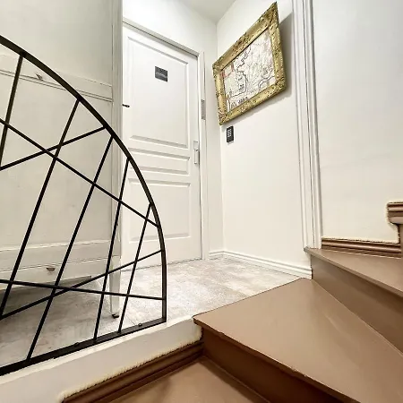 Confortable A Saugues Pour Randonneurs, 3 Spacieuses Avec Salle D'eau Privative - Fr-1-582-365 *