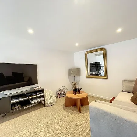 Confortable A Saugues Pour Randonneurs, 3 Spacieuses Avec Salle D'eau Privative - Fr-1-582-365 Holiday home