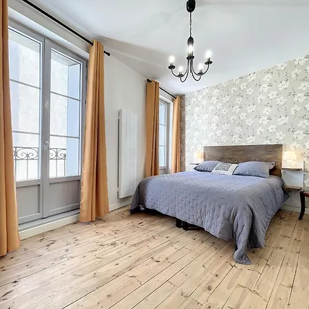 Confortable à Saugues Pour Randonneurs, 3 Spacieuses Avec Salle D'eau Privative - Fr-1-582-365 Séjour à la campagne Cubelles